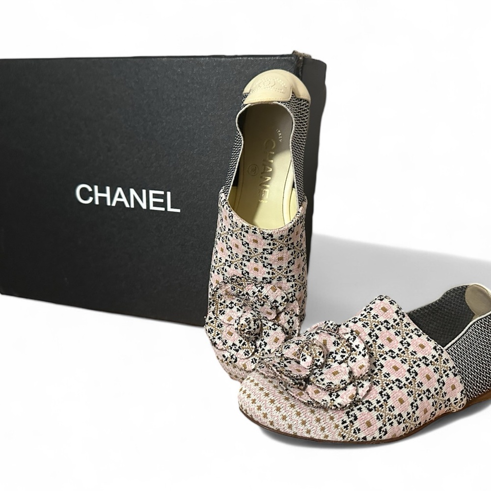 Authentic Chanel Camellia Canvas Slip On Shoes Size 38 spring summer